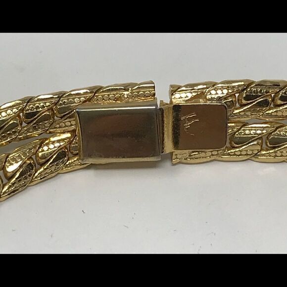 Gold tone double necklace with Jade drops. - Picture 7 of 9